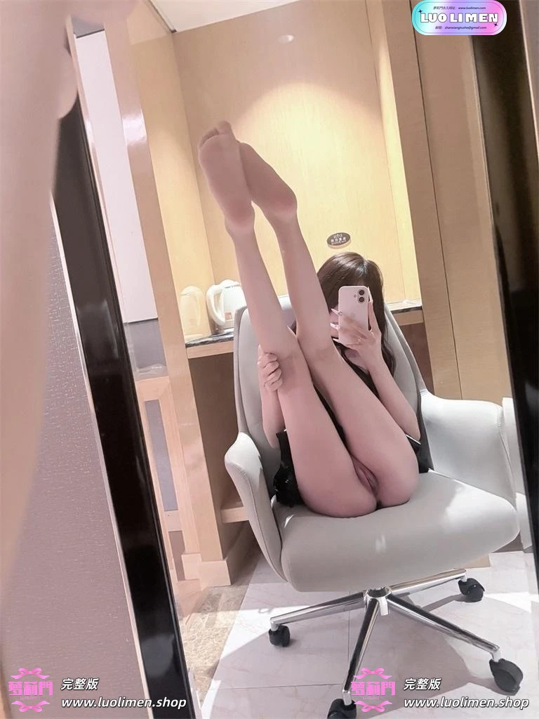 图片[4]-奈奈@Ynainaii 新作 双马尾白虎萝莉福利姬福利自慰订阅-萝莉萌妹