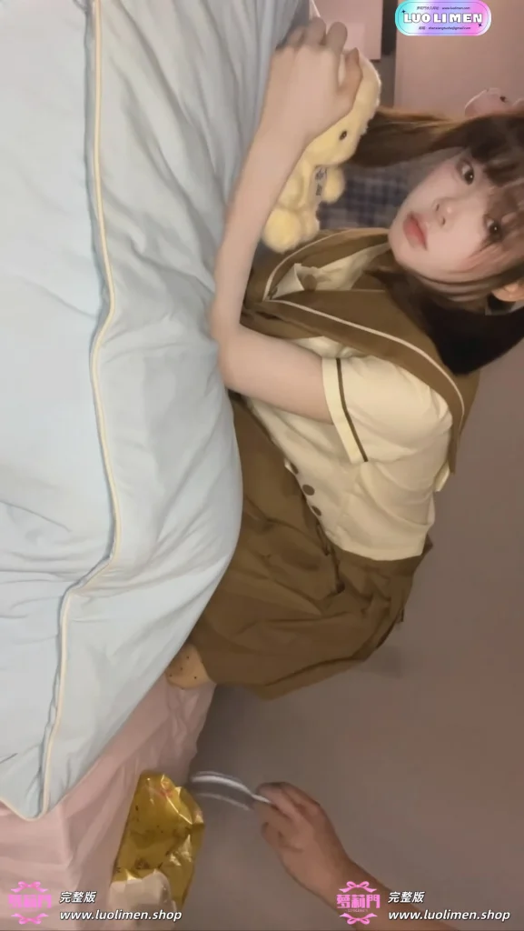 图片[4]-清纯校花嫩妹【辞宝】最新作品 可爱双马尾被单男粉丝干到语无伦次-萝莉萌妹